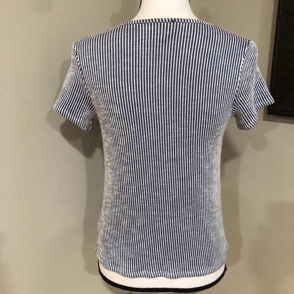 *W5* Blue x White Striped Short Sleeve Button Down Size Small - Picture 4 of 6